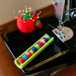 Dritz Bobbin Boat, Green