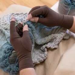 Dritz Crafters Comfort Glove Quilting Accessories